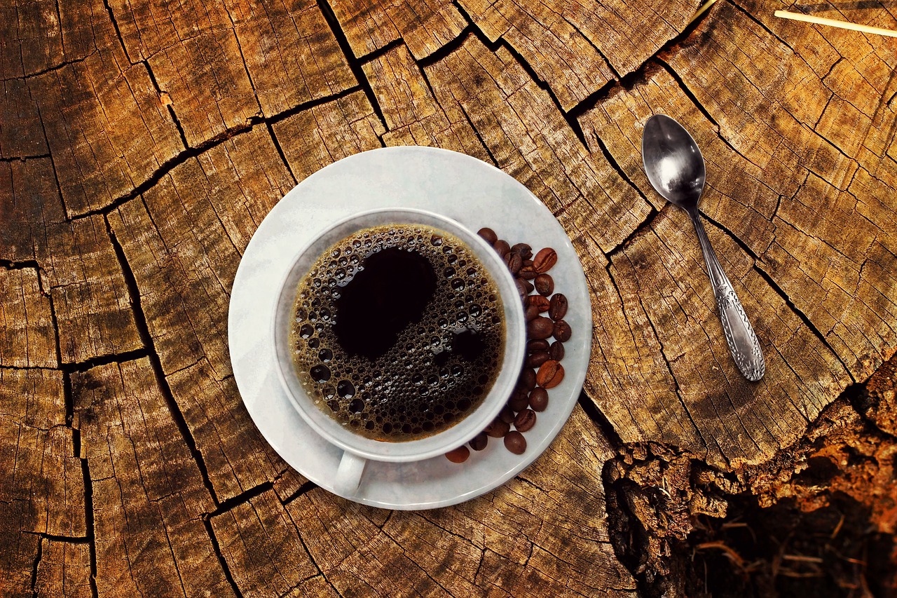 The Quiet Joy of a Solo Café Date (and How to Make It Feel Special)